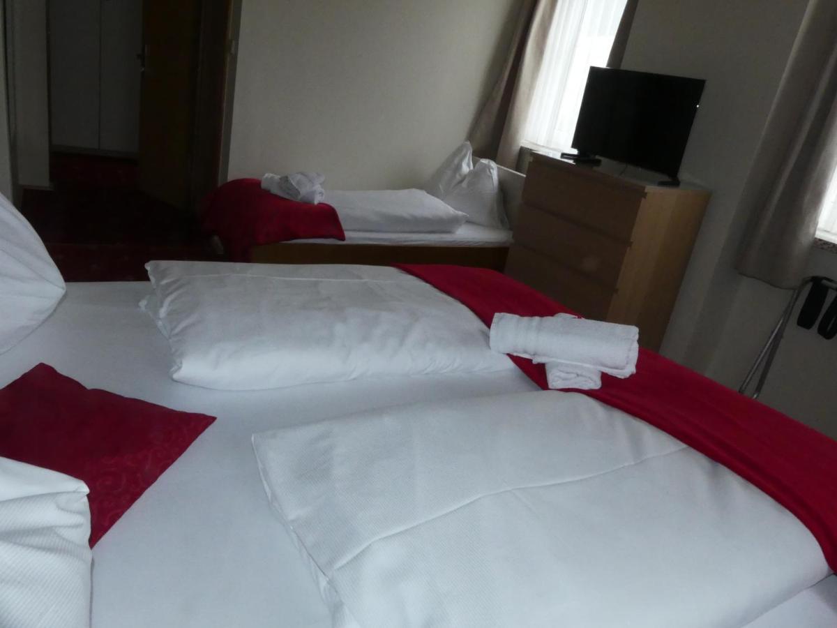 Hotel Kirchenwirt บาด ไคลน์เคิร์ชไฮม์ ภายนอก รูปภาพ