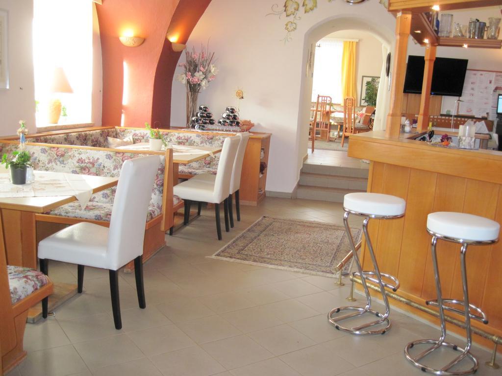 Hotel Kirchenwirt บาด ไคลน์เคิร์ชไฮม์ ภายนอก รูปภาพ